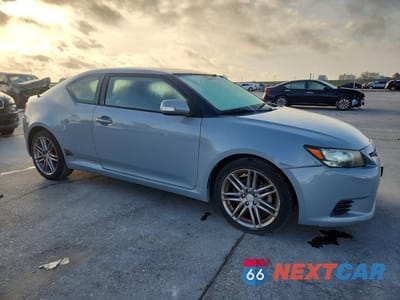 Czwarte zdjęcie samochodu z boku: 2012 SCION TC BASE VIN:JTKJF5C77C3024672 - miniatura