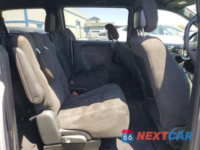 Zdjęcie 11 z 13 samochodu: 2017 DODGE GRAND CARAVAN SE VIN:2C4RDGBG9HR601553 - miniatura