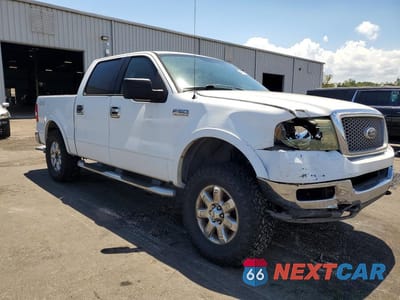 Czwarte zdjęcie samochodu z boku: 2004 FORD F150 SUPERCREW VIN:1FTPW14524KC00705 - miniatura