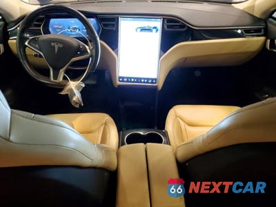 Zdjęcie 8 z 12 samochodu: 2015 TESLA MODEL S 70D VIN:5YJSA1S27FF090736 - miniatura