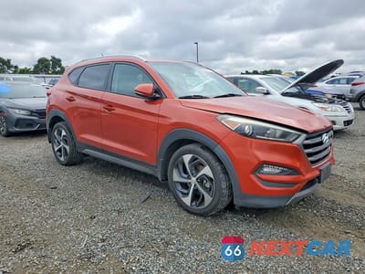 Czwarte zdjęcie samochodu z boku: 2016 HYUNDAI TUCSON SPORT VIN:KM8J3CA29GU055882 - miniatura