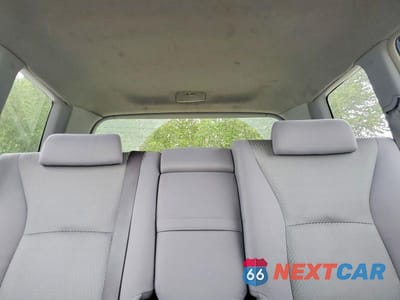 Zdjęcie 10 z 13 samochodu: 2005 TOYOTA HIGHLANDER BASE VIN:JTEGD21AX50126701 - miniatura