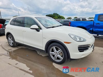 Czwarte zdjęcie samochodu z boku: 2012 PORSCHE CAYENNE S HYBRID VIN:WP1AE2A25CLA91463 - miniatura