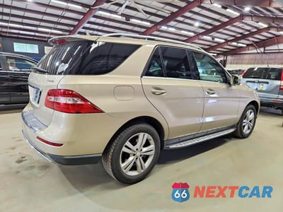 Trzecie zdjęcie samochodu z tyłu: 2013 MERCEDES-BENZ ML 350 4MATIC VIN:4JGDA5HB5DA103279 - miniatura