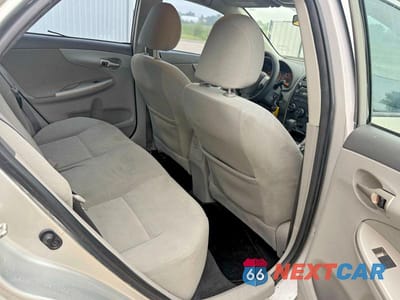 Zdjęcie 6 z 10 samochodu: 2010 TOYOTA COROLLA LE VIN:1NXBU4EE6AZ308627 - miniatura