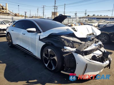 Czwarte zdjęcie samochodu z boku: 2023 LUCID MOTORS AIR TOURING VIN:50EA1TEA2PA001803 - miniatura
