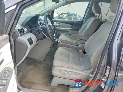 Zdjęcie 7 z 13 samochodu: 2015 HONDA ODYSSEY LX VIN:5FNRL5H20FB116889 - miniatura