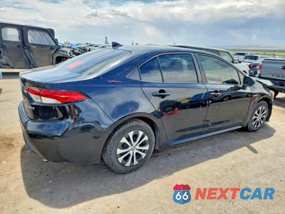 Trzecie zdjęcie samochodu z tyłu: 2020 TOYOTA COROLLA LE VIN:JTDEBRBEXLJ002401 - miniatura