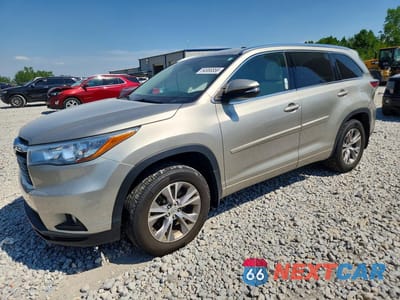 2015 TOYOTA HIGHLANDER XLE 5TDJKRFH7FS183757 - główne zdjęcie licytacji z USA - miniatura
