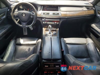 Zdjęcie 8 z 12 samochodu: 2015 BMW 740 LI VIN:WBAYE4C5XFD947113 - miniatura