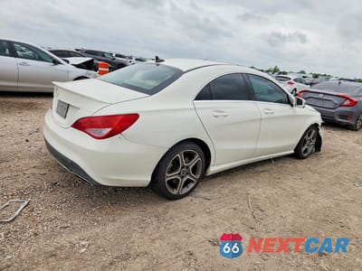 Trzecie zdjęcie samochodu z tyłu: 2018 MERCEDES-BENZ CLA 250 VIN:WDDSJ4EB1JN602360 - miniatura