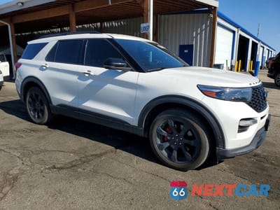 Czwarte zdjęcie samochodu z boku: 2022 FORD EXPLORER ST VIN:1FM5K8GC8NGB53427 - miniatura