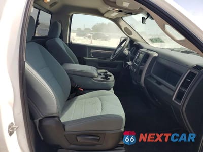 Zdjęcie 10 z 12 samochodu: 2019 RAM 1500 CLASSIC TRADESMAN VIN:3C6JR6DT7KG674556 - miniatura