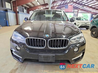 Piąte zdjęcie samochodu w środku: 2016 BMW X5 XDRIVE35I VIN:5UXKR0C51G0P27730 - miniatura
