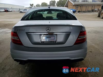 Zdjęcie 6 z 12 samochodu: 2014 MERCEDES-BENZ C 250 VIN:WDDGF4HB5EA964529 - miniatura