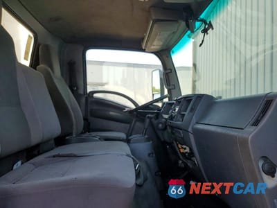 Piąte zdjęcie samochodu w środku: 2018 ISUZU NRR DELIVERY TRUCK VIN:JALE5W168J7300129 - miniatura