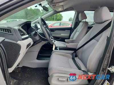 Zdjęcie 7 z 12 samochodu: 2019 HONDA ODYSSEY LX VIN:5FNRL6H27KB023559 - miniatura
