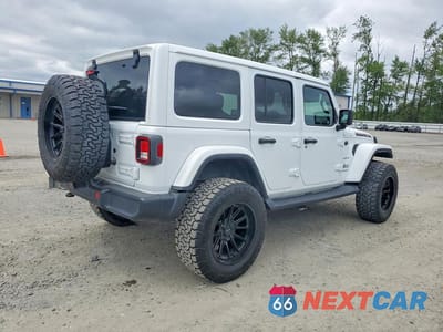 Trzecie zdjęcie samochodu z tyłu: 2021 JEEP WRANGLER UNLIMITED SAHARA VIN:1C4HJXEN4MW689315 - miniatura