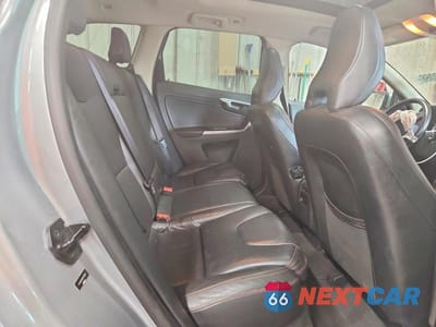 Zdjęcie 11 z 14 samochodu: 2011 VOLVO XC60 T6 VIN:YV4902DZ8B2135565 - miniatura