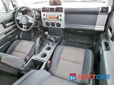 Zdjęcie 8 z 13 samochodu: 2008 TOYOTA FJ CRUISER BASE VIN:JTEBU11F88K052378 - miniatura