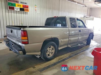 Trzecie zdjęcie samochodu z tyłu: 2000 CHEVROLET SILVERADO C1500 VIN:2GCEC19T8Y1386215 - miniatura