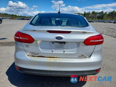Zdjęcie 6 z 12 samochodu: 2015 FORD FOCUS SE VIN:1FADP3F20FL233865 - miniatura