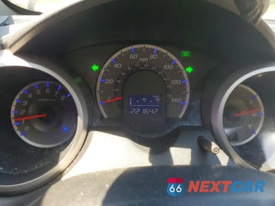 Zdjęcie 9 z 12 samochodu: 2009 HONDA FIT SPORT VIN:JHMGE88419S027603 - miniatura
