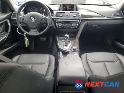Zdjęcie 8 z 12 samochodu: 2016 BMW 320 I VIN:WBA8E1G55GNU10802 - miniatura
