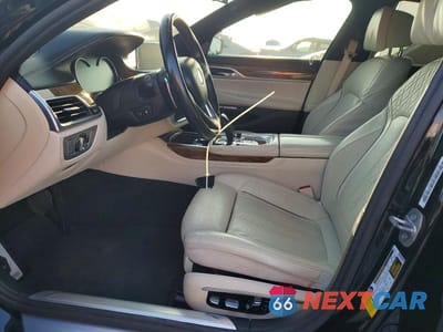 Zdjęcie 7 z 12 samochodu: 2016 BMW 750 I VIN:WBA7F0C55GGM20713 - miniatura