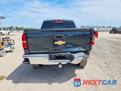 Zdjęcie 6 z 12 samochodu: 2018 CHEVROLET SILVERADO C1500 LT VIN:3GCPCREC0JG462987 - miniatura