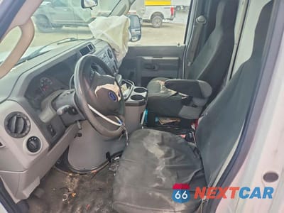 Zdjęcie 11 z 13 samochodu: 2016 FORD E350 BOX TRUCK VIN:1FDWE3FL3GDC24022 - miniatura