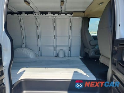 Zdjęcie 11 z 13 samochodu: 2026 CHEVROLET EXPRESS G2500 VIN:1GCWGAFP4T1197303 - miniatura
