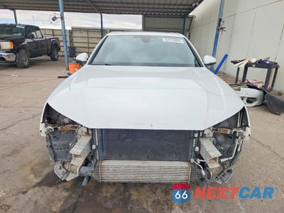 Piąte zdjęcie samochodu w środku: 2022 AUDI A4 PREMIUM 40 VIN:WAUABAF43NN000693 - miniatura