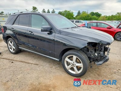 Czwarte zdjęcie samochodu z boku: 2018 MERCEDES-BENZ GLE 350 4MATIC VIN:4JGDA5HB8JB196921 - miniatura