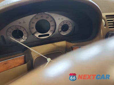Zdjęcie 9 z 12 samochodu: 2008 MERCEDES-BENZ E 350 VIN:WDBUF56X78B208988 - miniatura