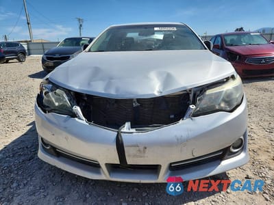 Piąte zdjęcie samochodu w środku: 2014 TOYOTA CAMRY SE VIN:4T1BF1FK0EU362458 - miniatura