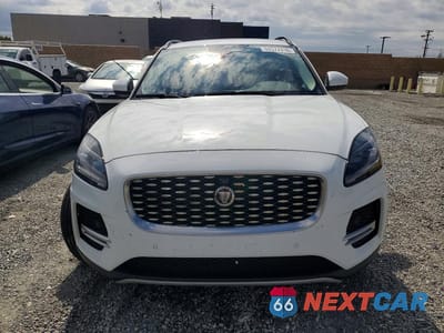 Piąte zdjęcie samochodu w środku: 2022 JAGUAR E-PACE SE VIN:SADFP2FX5N1029408 - miniatura