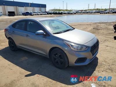 Czwarte zdjęcie samochodu z boku: 2019 HYUNDAI ACCENT SE VIN:3KPC24A3XKE069604 - miniatura