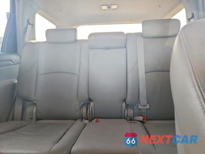 Zdjęcie 10 z 13 samochodu: 2009 KIA BORREGO LX VIN:KNDJH741895037290 - miniatura