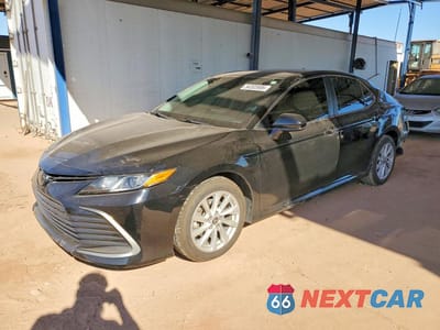 2022 TOYOTA CAMRY LE 4T1C11AK0NU689761 - główne zdjęcie licytacji z USA - miniatura