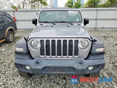 Piąte zdjęcie samochodu w środku: 2020 JEEP GLADIATOR SPORT VIN:1C6HJTAG8LL147237 - miniatura