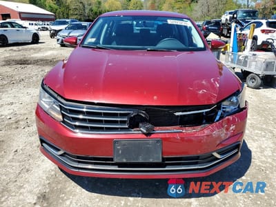 Piąte zdjęcie samochodu w środku: 2017 VOLKSWAGEN PASSAT S VIN:1VWAT7A33HC030193 - miniatura