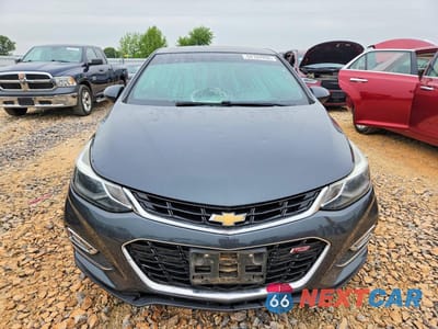 Piąte zdjęcie samochodu w środku: 2017 CHEVROLET CRUZE LT VIN:3G1BD6SM3HS524532 - miniatura