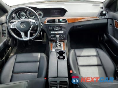 Zdjęcie 8 z 12 samochodu: 2013 MERCEDES-BENZ C 300 4MATIC VIN:WDDGF8AB3DA785020 - miniatura