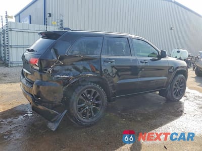 Trzecie zdjęcie samochodu z tyłu: 2019 JEEP GRAND CHEROKEE LAREDO VIN:1C4RJEAG6KC716027 - miniatura