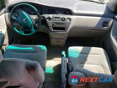 Zdjęcie 8 z 14 samochodu: 2004 HONDA ODYSSEY EX VIN:5FNRL18664B055511 - miniatura