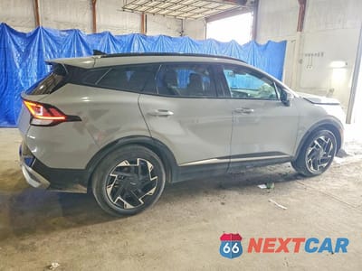 Trzecie zdjęcie samochodu z tyłu: 2024 KIA SPORTAGE SX PRESTIGE VIN:5XYK53DF0RG177505 - miniatura