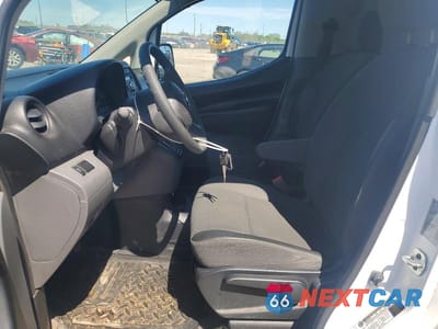 Zdjęcie 7 z 13 samochodu: 2016 NISS NV200 SV VIN:3N6CM0KN3GK693642 - miniatura