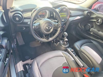 Zdjęcie 8 z 12 samochodu: 2018 MINI COOPER VIN:WMWXP5C58J2G63448 - miniatura