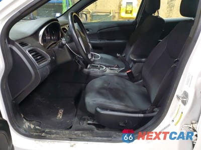 Zdjęcie 7 z 12 samochodu: 2014 CHRYSLER 200 TOURING VIN:1C3CCBBG4EN120408 - miniatura